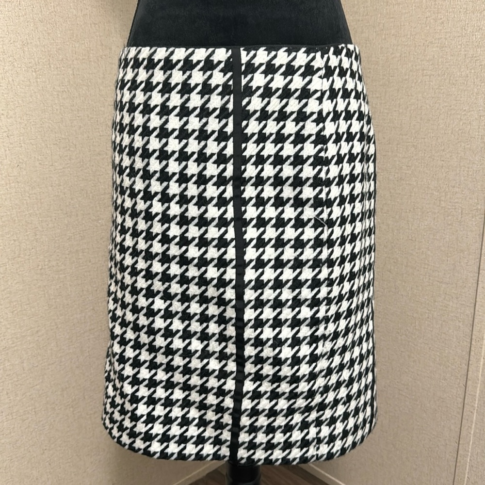 White HouseBlack Market skirt